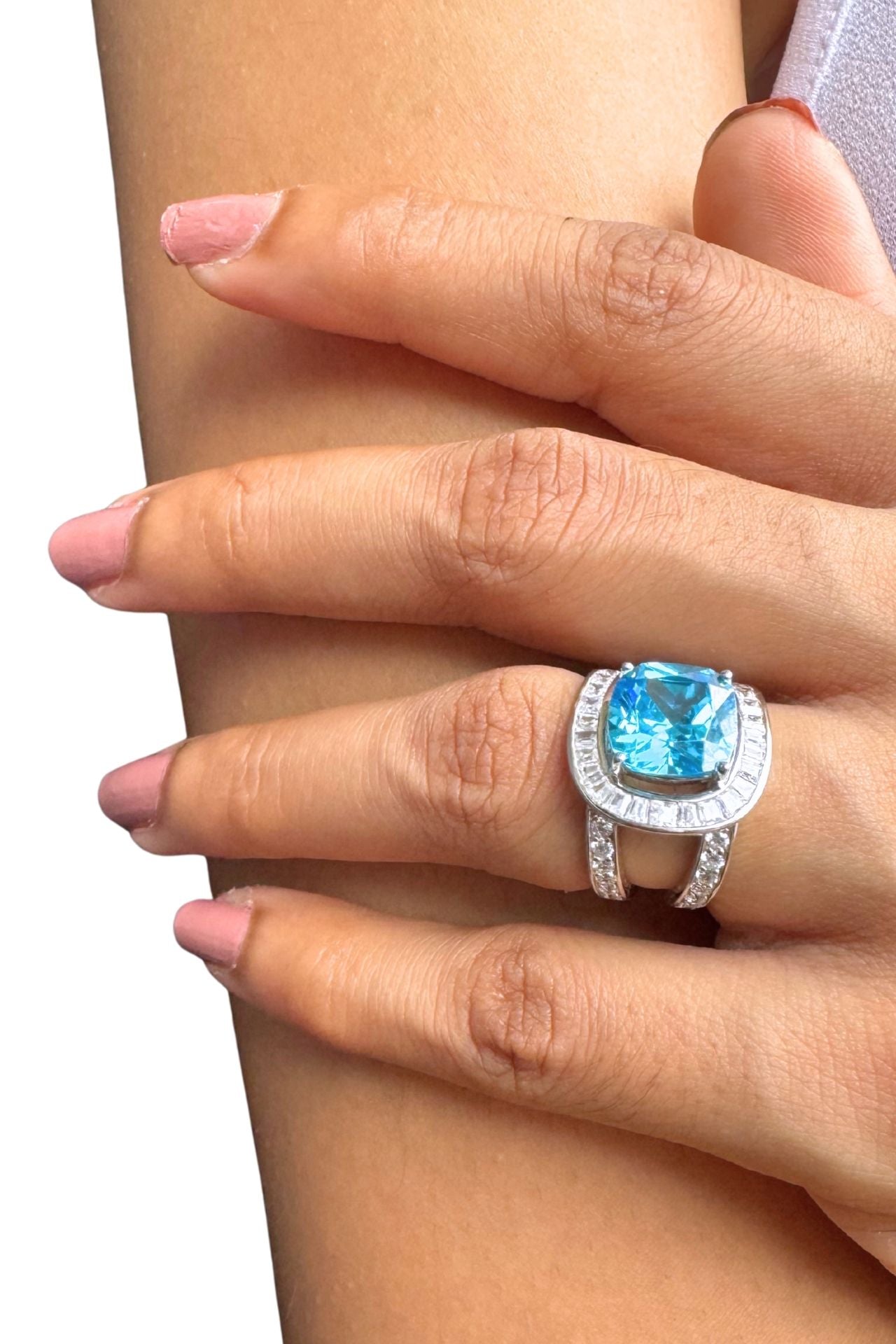 Acquamarine Moissanite Ring